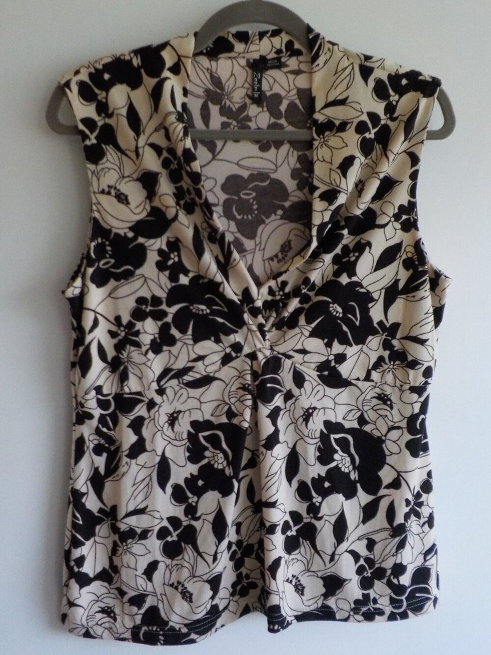 Zenim Blouse - Medium - Beige Black Floral Sleeveless (2568)